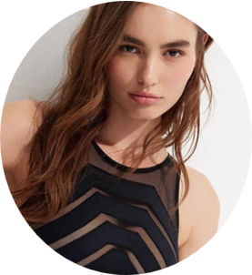 Model wearing XS