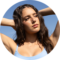 Model wearing XS