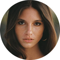 Model wearing XS